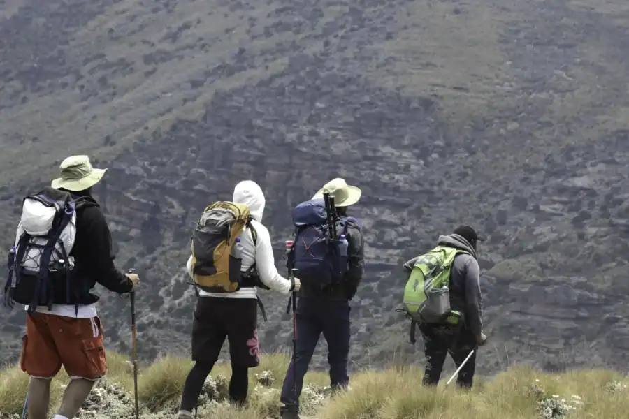 🕓Mount Kenya 2-Day Chogoria Route Lake Ellis/Camping Tour