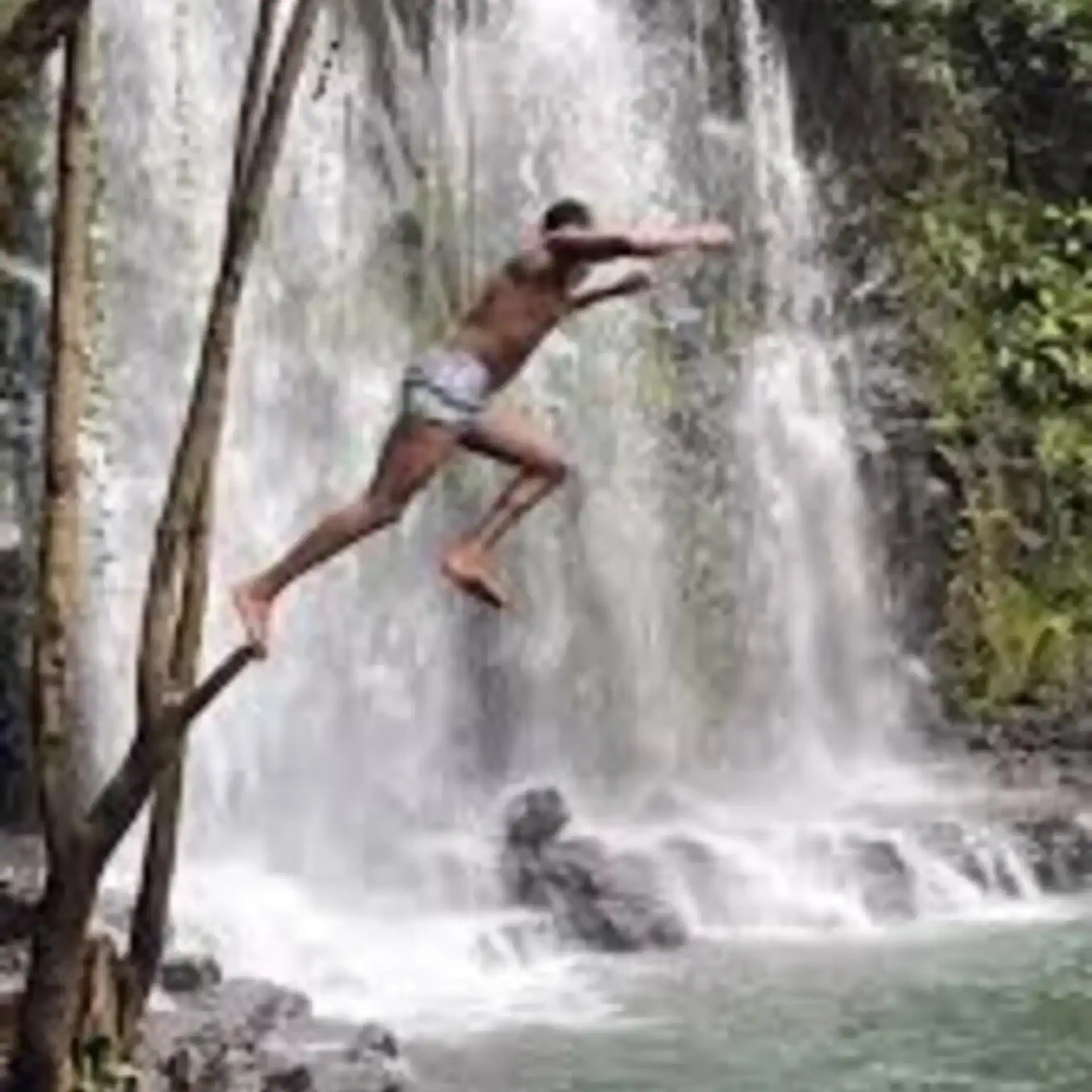 🕓Nairobi: Kerurumo Waterfalls Day Trip with Picnic