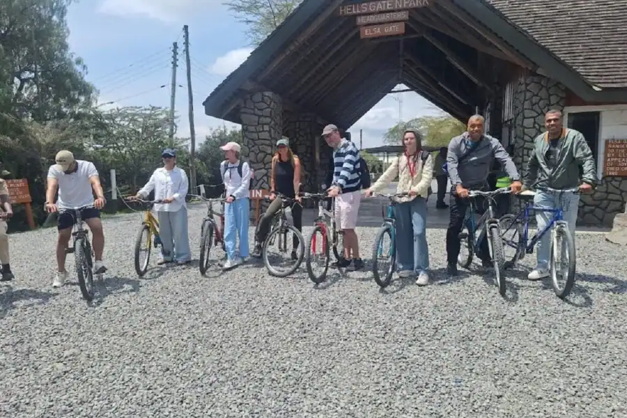 🕓Nairobi: Lake Naivasha& Hell’s Gate National Park Day Trip