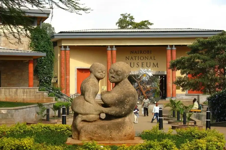 🕓Nairobi National Museum and Snake Park Guided Day Tour