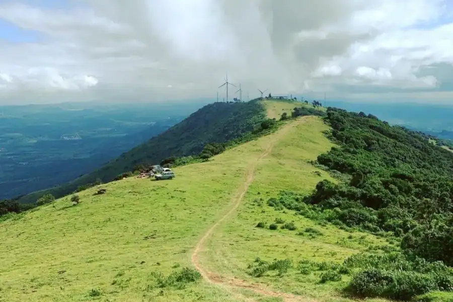 🕓Nairobi: Ngong Hills Guided Hiking Tour with Pickup