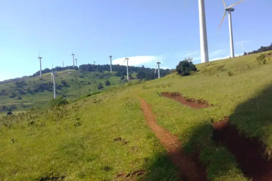 🕓Nairobi: Ngong Hills Hiking and Zip Lining Tour