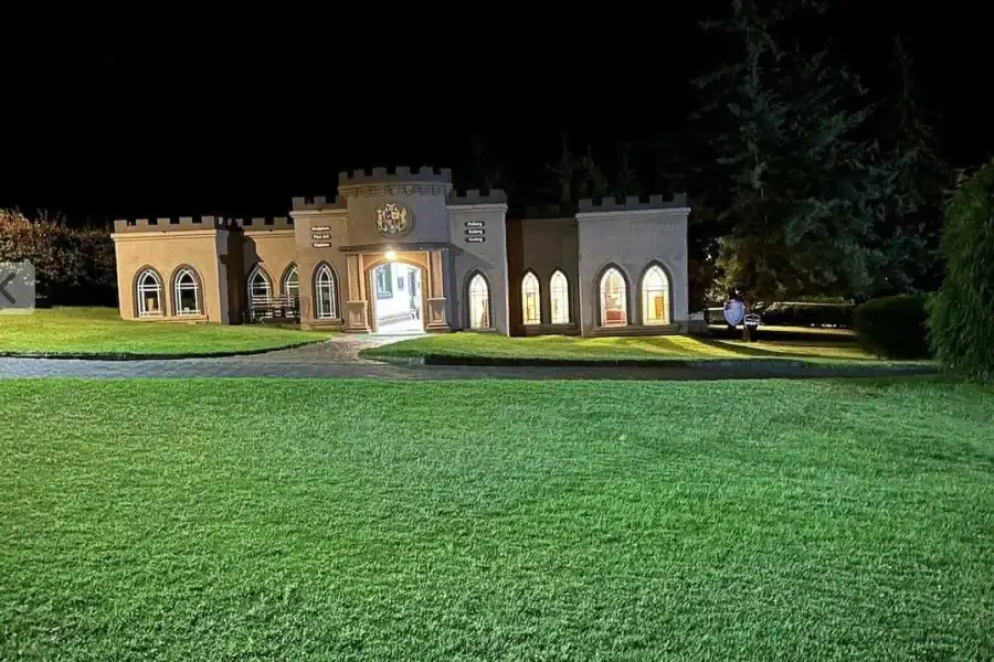 🕓Nairobi: Tafaria Castle Tour with Optional Activities