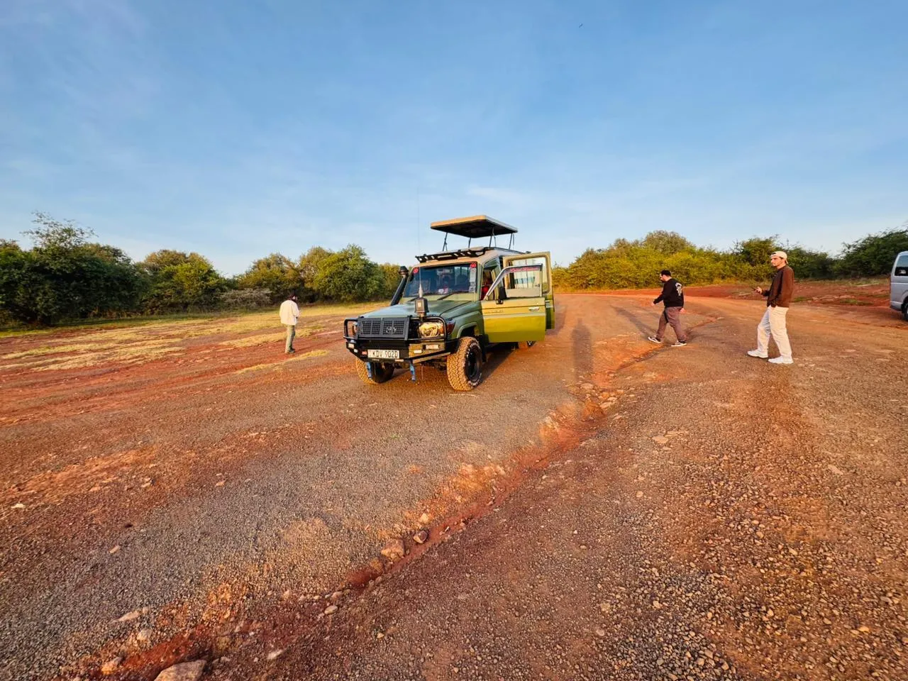 🕓Private Jeep Tsavo East& Ngutuni Sanctuary 2-Day Safari