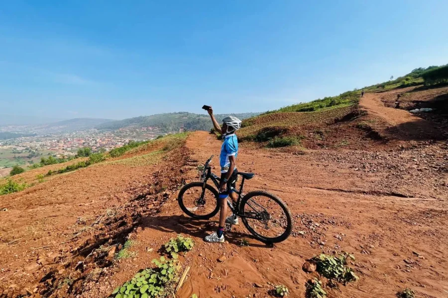 🕓Rwanda: Volcanoes and Mountain Bike Adventure