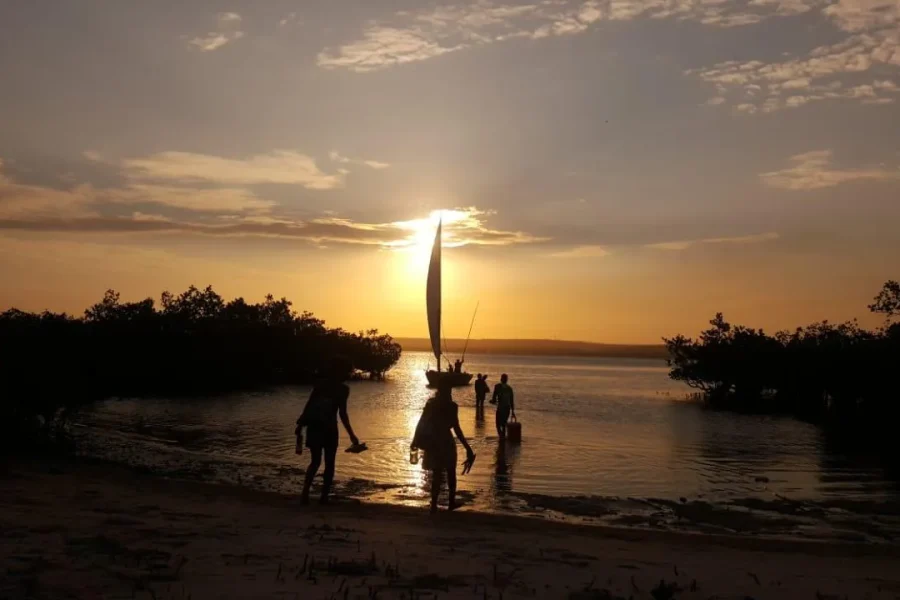 🕓Sailboat Excursion to Duna Branca – Inhambane: Tour and Games