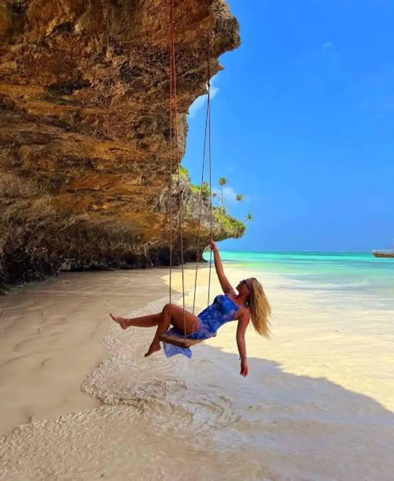 🕓Salaam Cave& Mtende Beach Private Tour