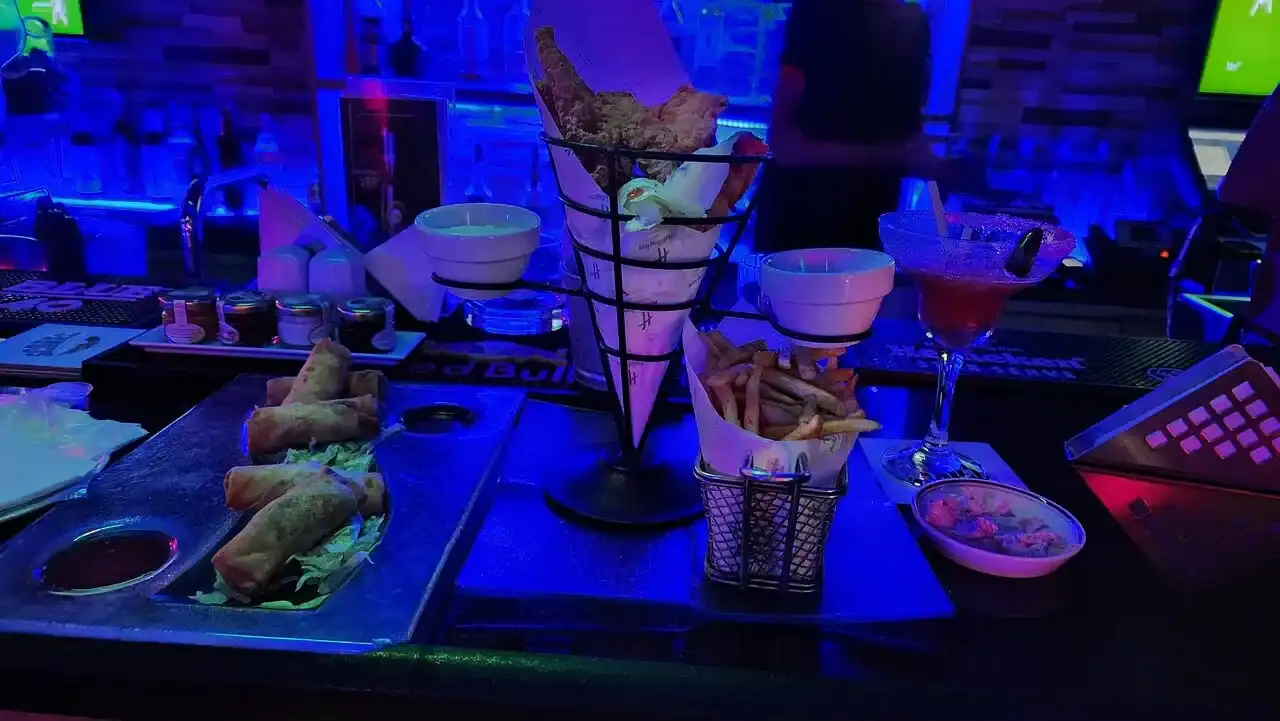 🍴 Scores Sports Bar & Restaurant (Egypt)