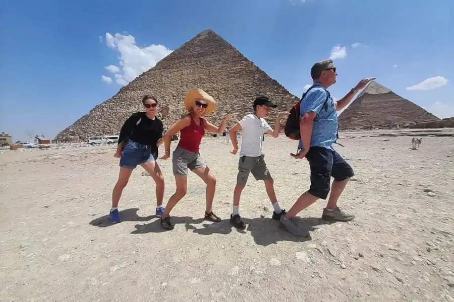 🕓Sharm El Sheikh: Cairo Day Trip by Flight, Pyramids& Museum