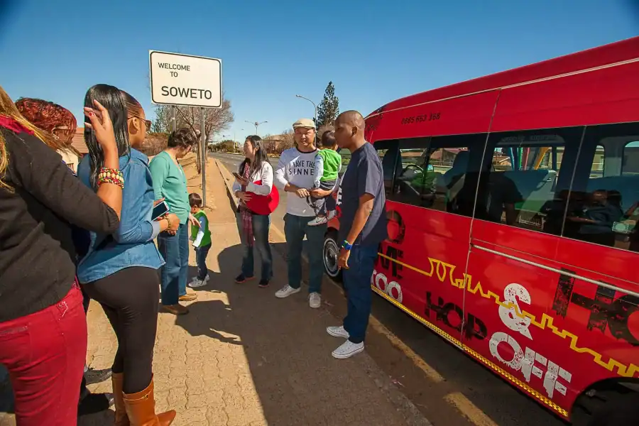 🕓Soweto: Hop-On Hop-Off Bus, City Tour and Apartheid Museum