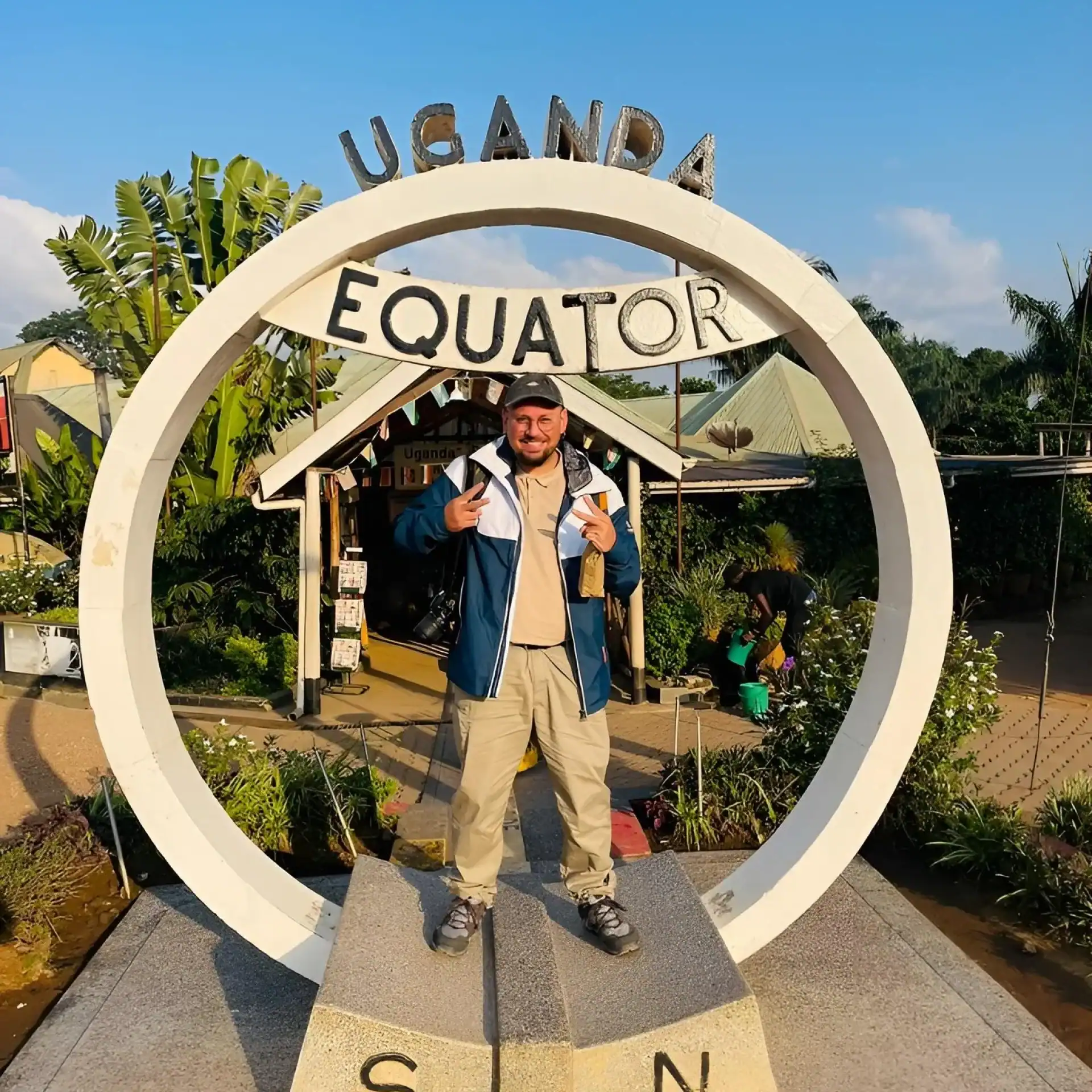 🕓Uganda: Kayabwe Equator Tour with Lunch& Private Transfers