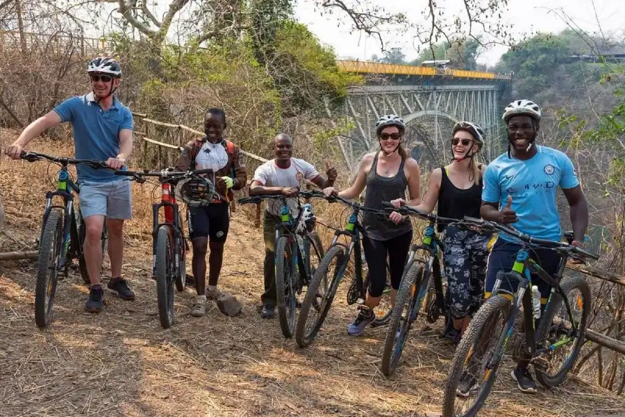 🕓Victoria Falls: Guided Bicycle Tour with Local Guide