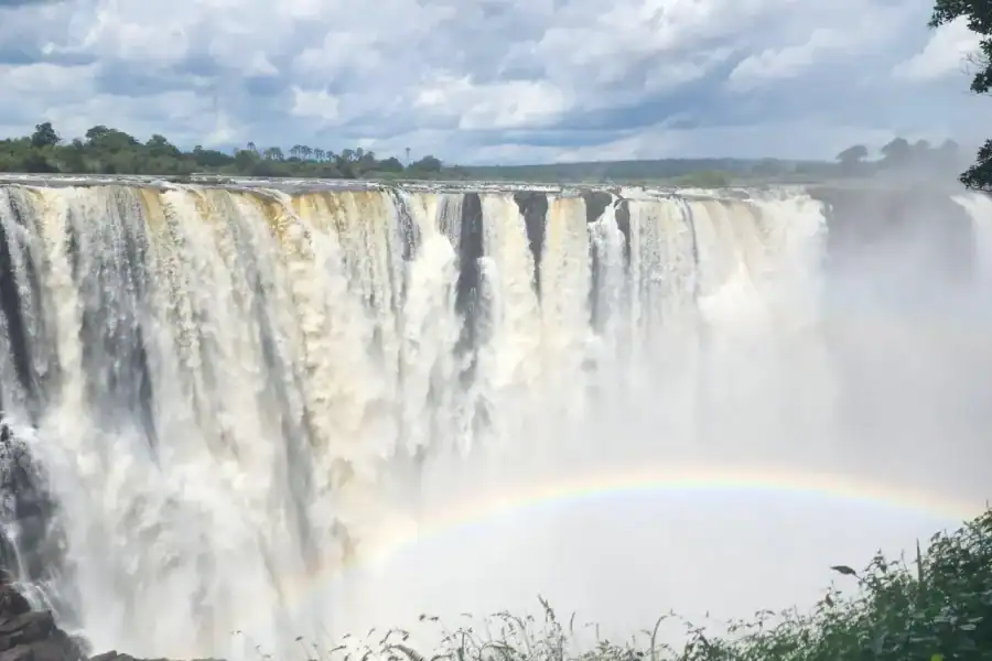 🕓Victoria Falls: Guided Tour for Solo Travelers with Pickup