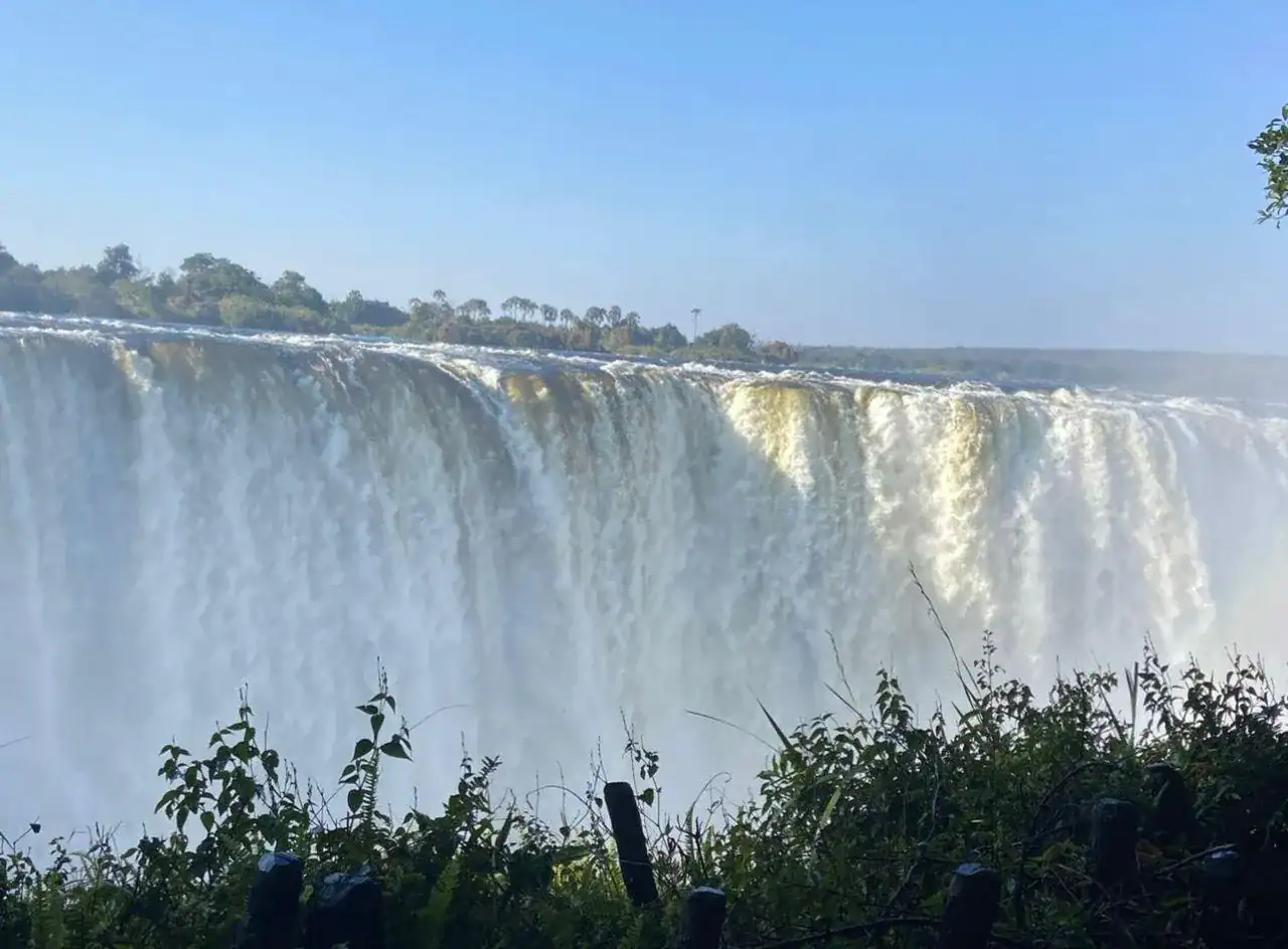 🕓Victoria Falls: Guided Tour with Township& Market Visit