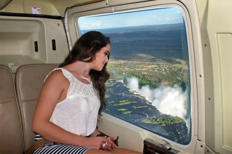 🕓Victoria Falls: Guided Tour with Village Visit and Bridge