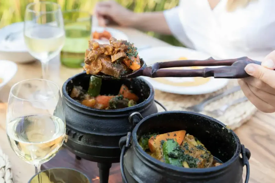 🕓Victoria Falls Potjie Dinner with Wine& Stargazing