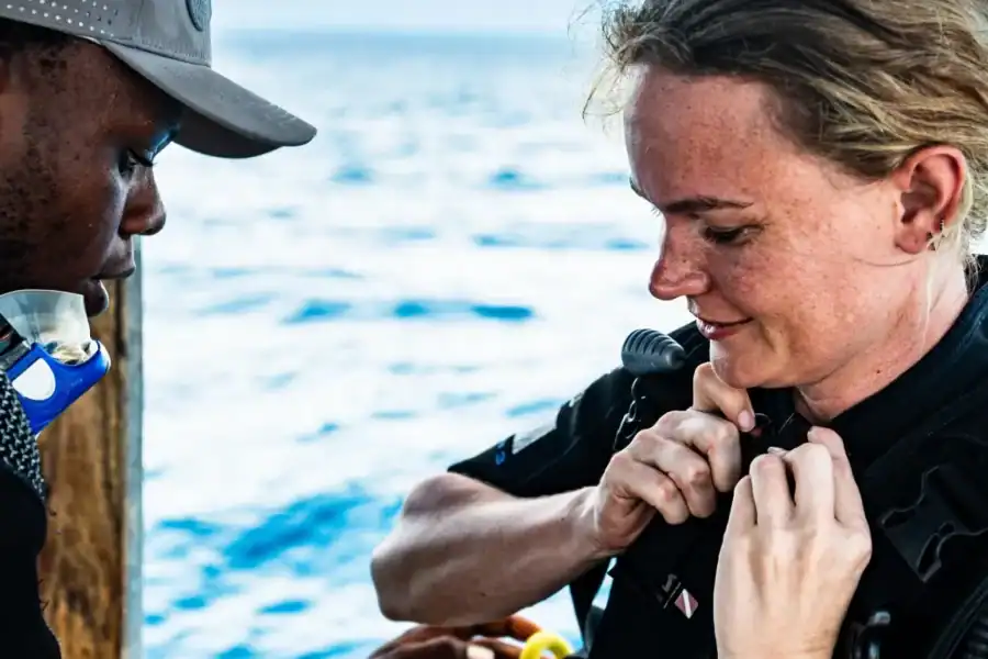 🕓Zanzibar: 2-Day PADI Dive Into Paradise on a Scuba Tour