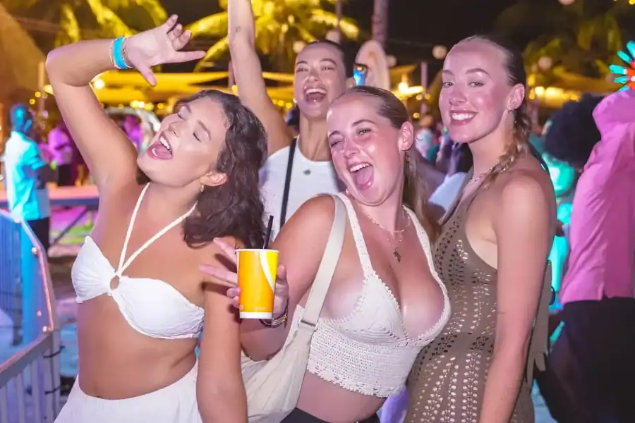 🕓Zanzibar: Kendwa Full Moon Party Round-Trip Transfer