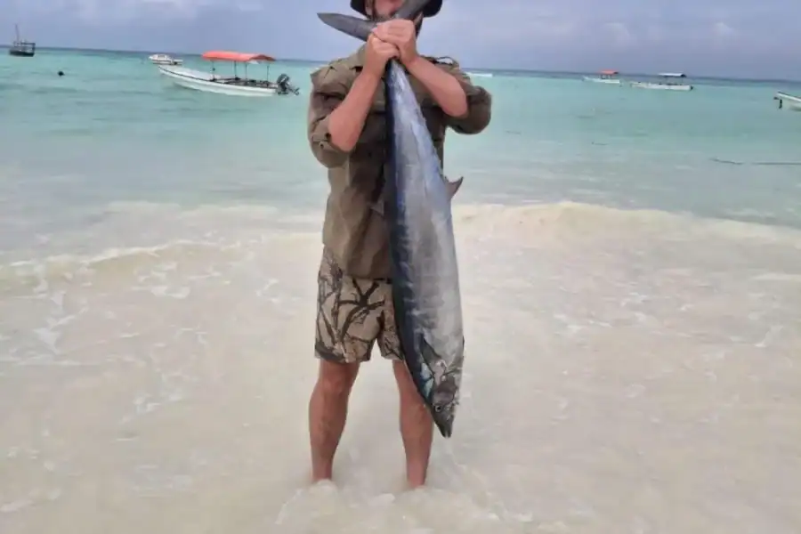 🕓Zanzibar: Local Fishing adventure with Hotel transfer