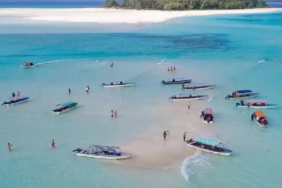 🕓Zanzibar: Mnemba Island Private Snorkeling Tour with Pickup