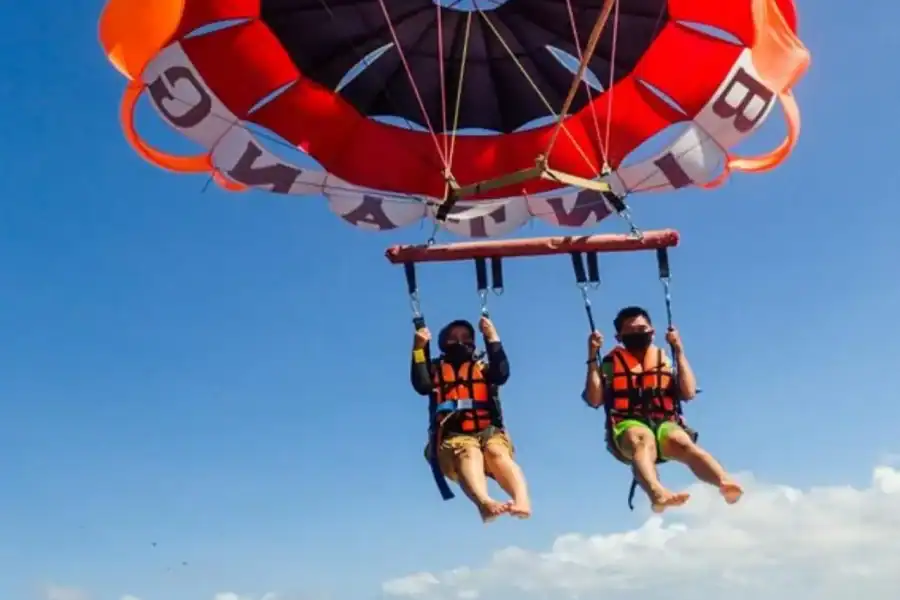 🕓Zanzibar: Parasailing Adventure with Boat Ride