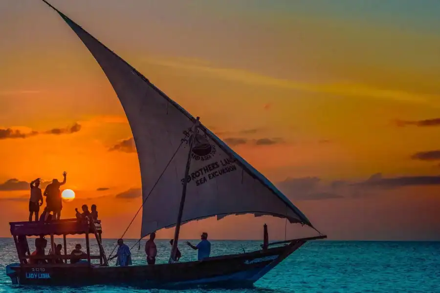 🕓Zanzibar: Sunset Dhow Cruise with Pick-up